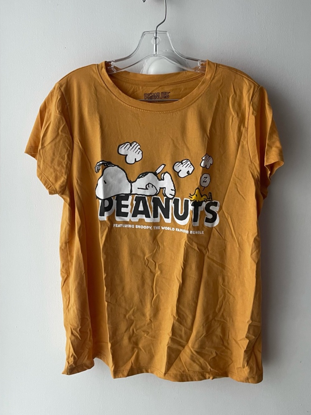SNOOPY / PEANUTS YELLOW / MUSTARD WOMEN’S T-SHIRT - SIZE L!